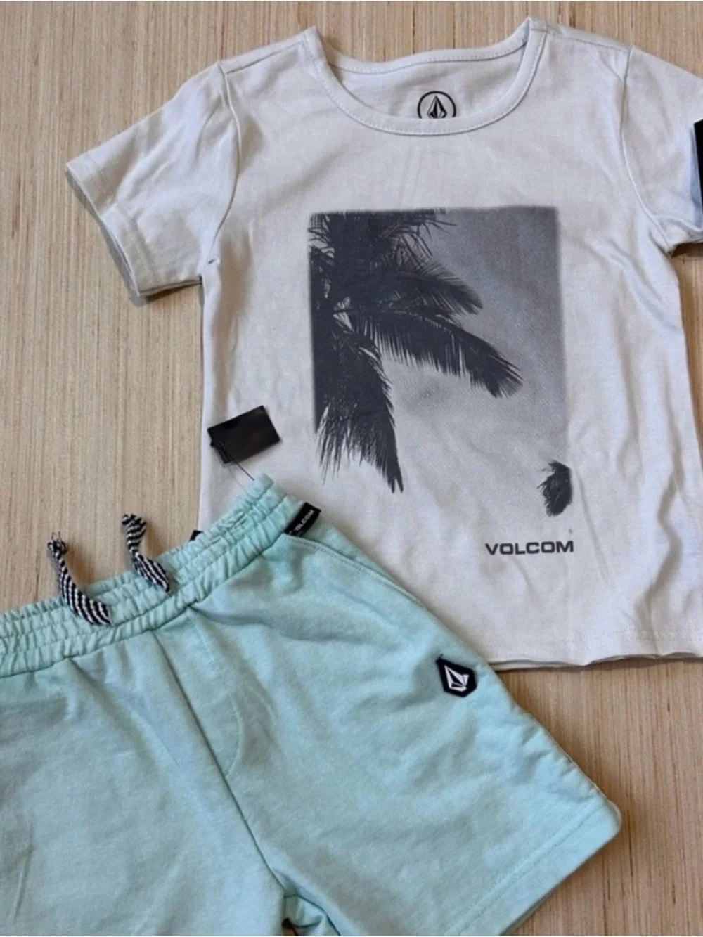 4T Volcom 2-Piece Set
